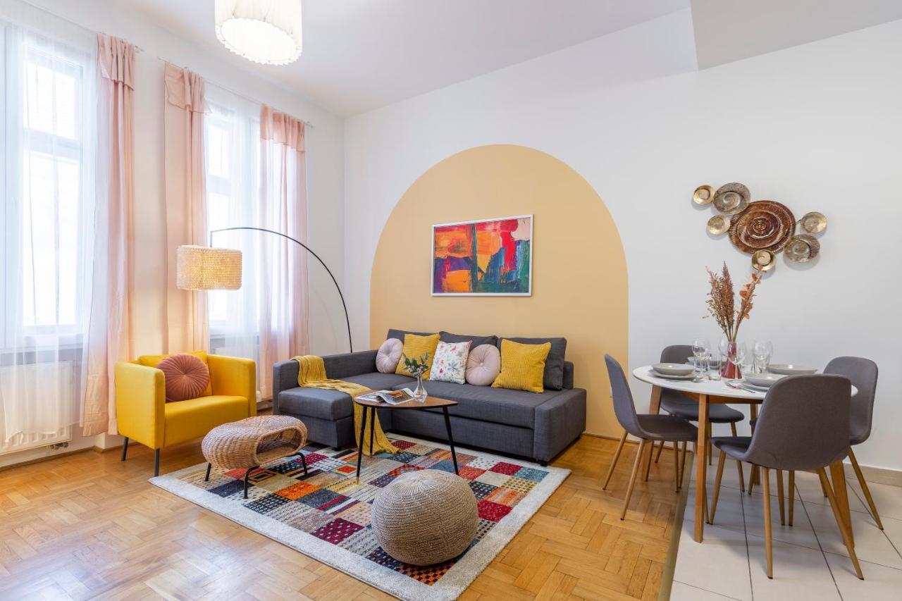 Cozy Home By Bella In The Heart Of 부다페스트 외부 사진