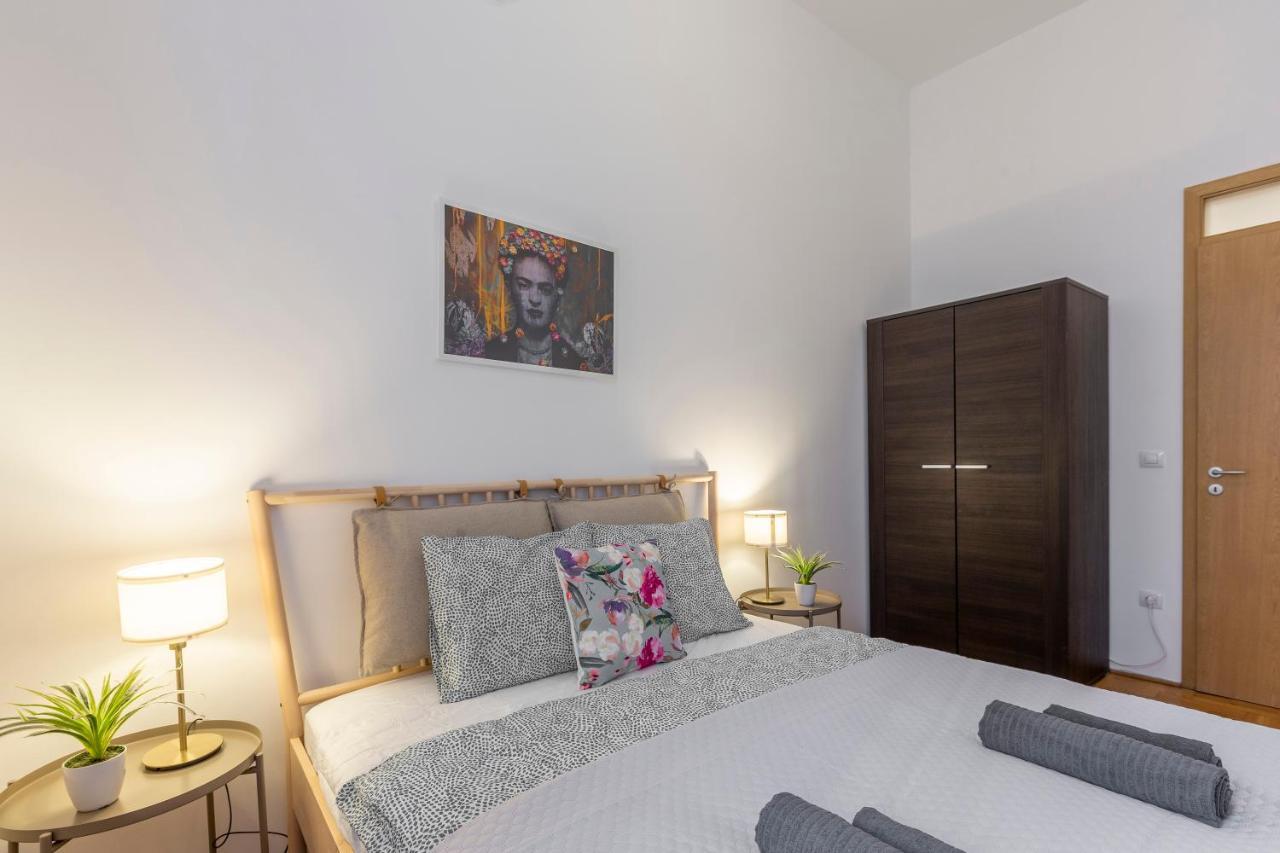 Cozy Home By Bella In The Heart Of 부다페스트 외부 사진